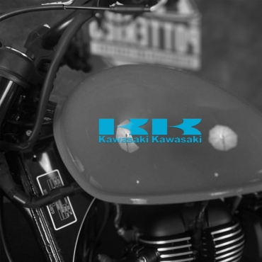 Наклейка логотип Kawasaki на мотоцикл